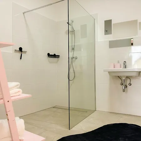 Nahe Der Südsteirischen Weinstraße * Straß in Steiermark