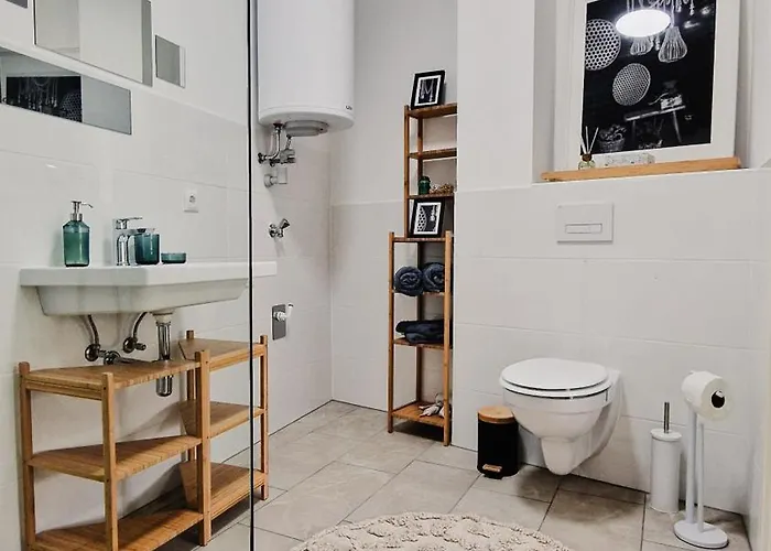 Nahe Der Suedsteirischen Weinstrasse *